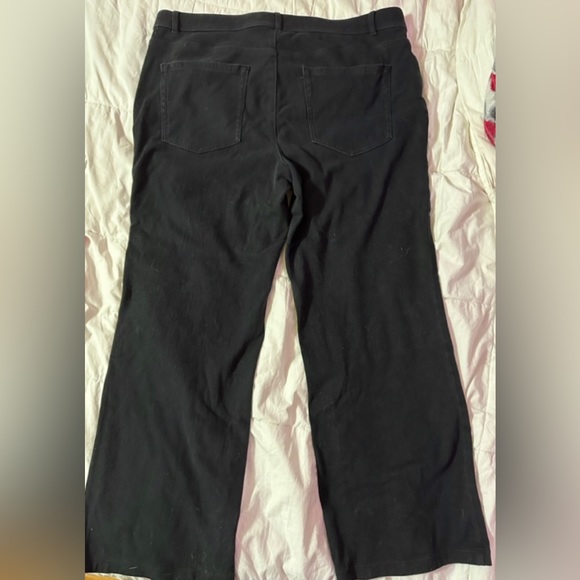 Isaac Mizrahi Live! Petite Knit Denim Wide Leg Pants -Black-w/pocket 20W - Picture 3 of 10